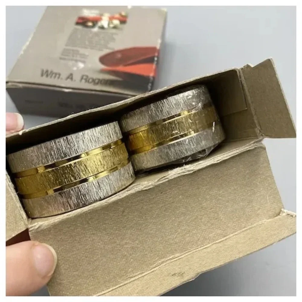 Vintage Two Tone Silver Plated Napkin Rings Brass‎ Set of 8 Wm A Rogers NOS